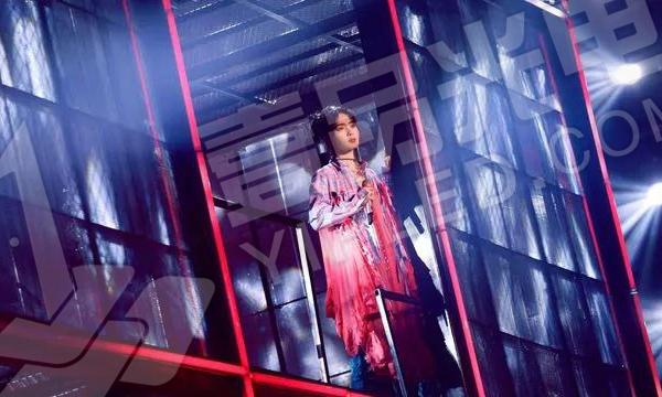 350m3透明旋轉(zhuǎn)魔方，壹品冰屏演繹周筆暢巡演最強(qiáng)舞美